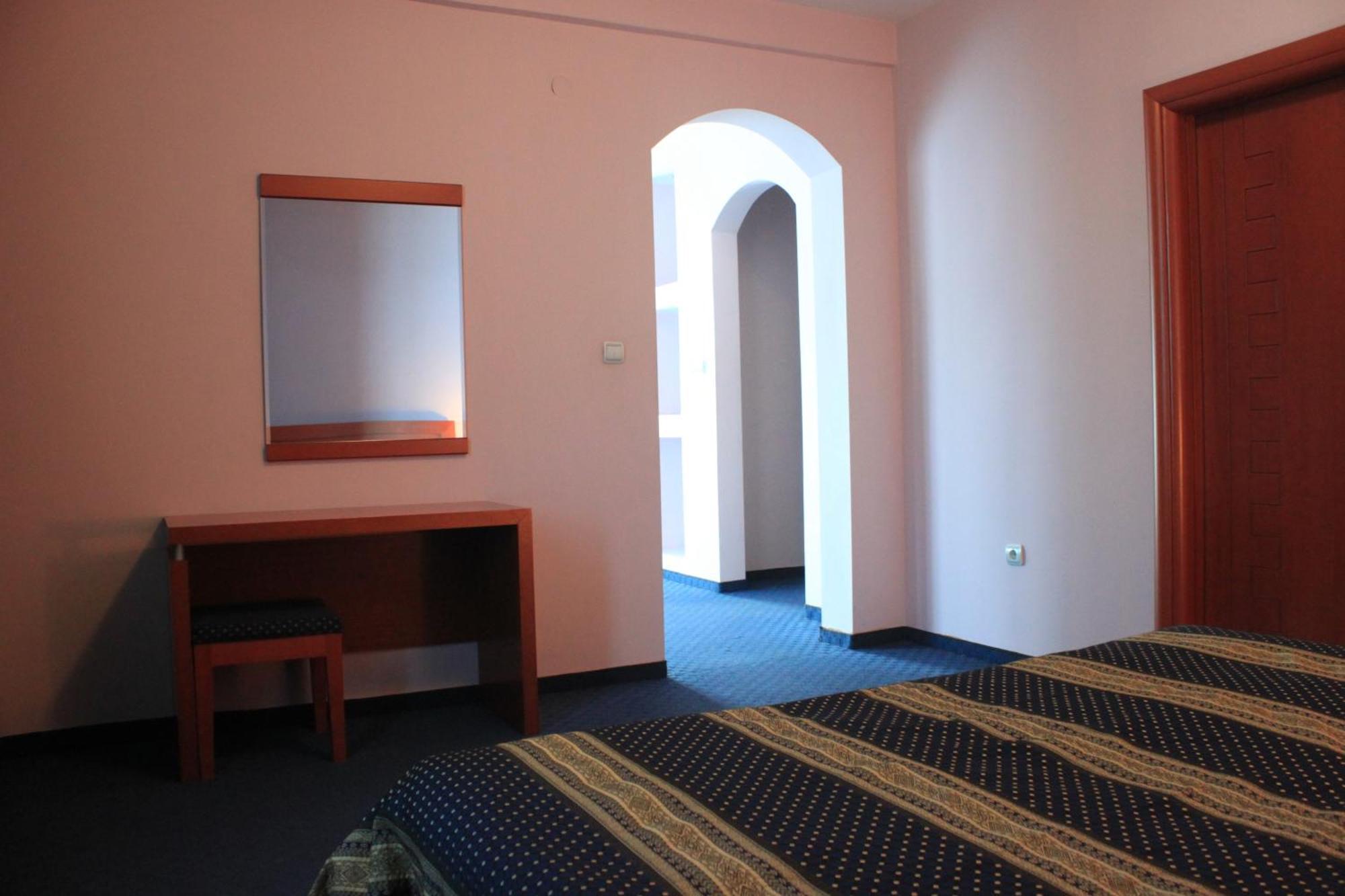 Hotel Apollonia Prishtinë Bilik gambar