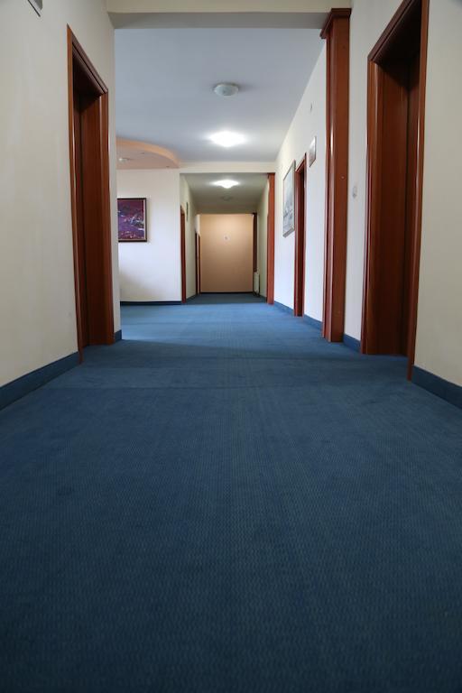 Hotel Apollonia Prishtinë Luaran gambar