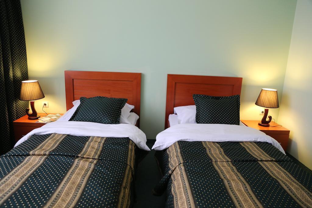 Hotel Apollonia Prishtinë Luaran gambar