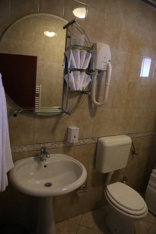 Hotel Apollonia Prishtinë Luaran gambar